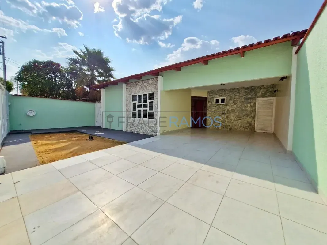 CASA TÉRREA PARA ALUGAR NO SETOR CIDADE JARDIM - GOIÂNIA/GOCasa espaçosa, pronta...