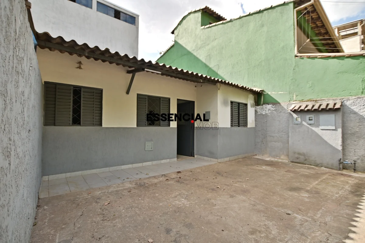 CASA NA MELHOR QUADRA DA CANDANGOLÂNDIA – VISTA PRIVILEGIADA!Imóvel prático, em ...