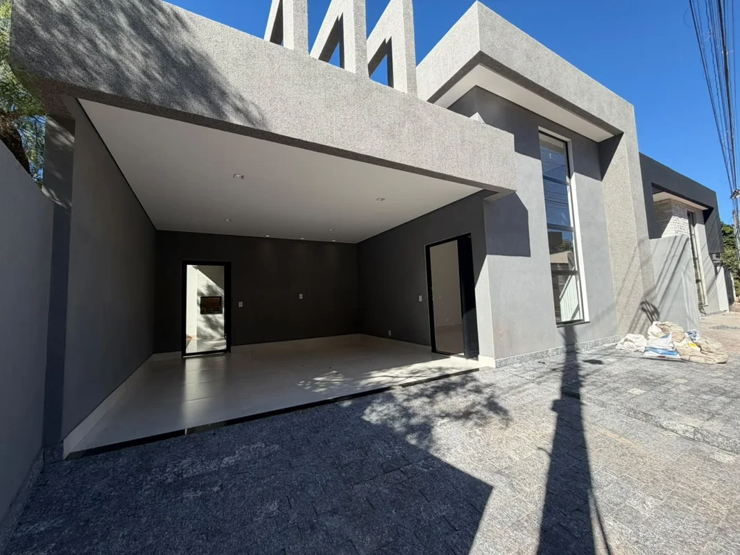  CASA MODERNA NA ARNIQUEIRA – OPORTUNIDADE!Se você procura conforto, sofisticaçã...