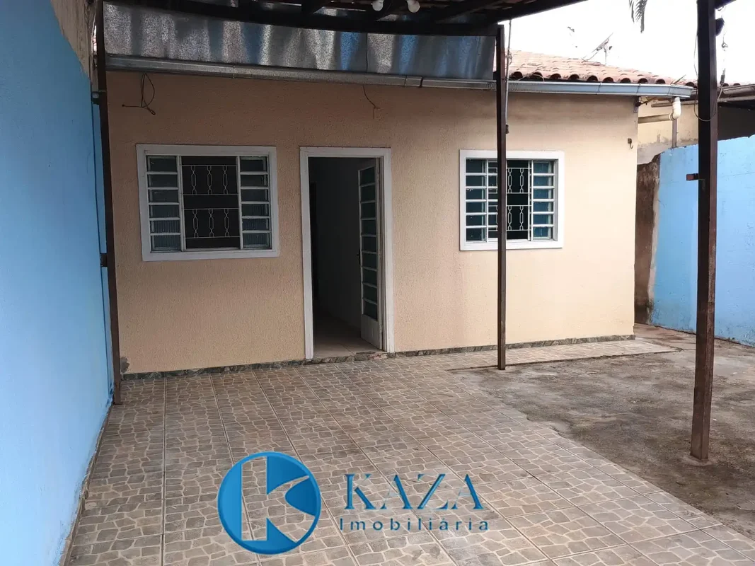Excelente casa no condomínio Rio Branco no bairro Anhanguera A. A poucos metros ...