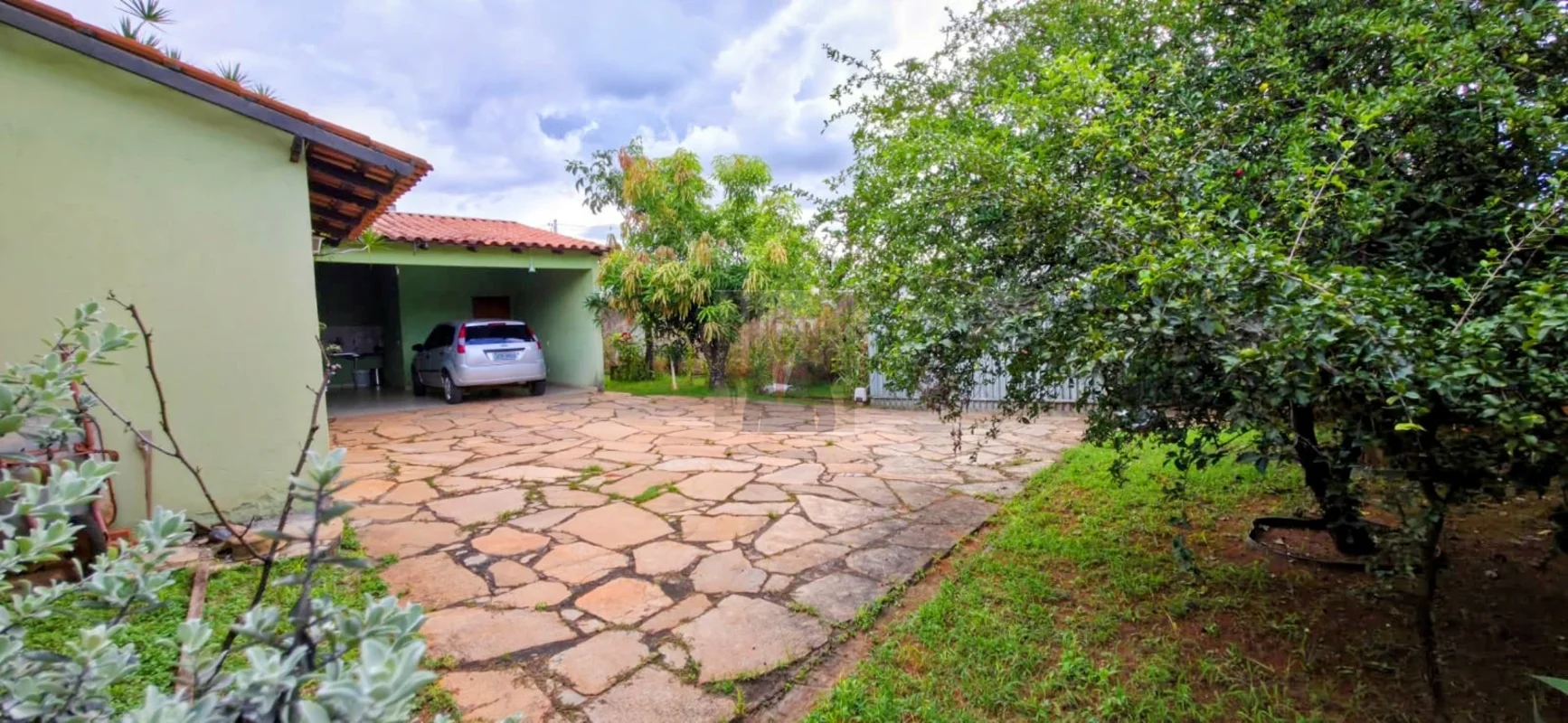 Oportunidade Única no Setor Arniqueiras / Núcleo Bandeirante!?Casa Solta na Laje...
