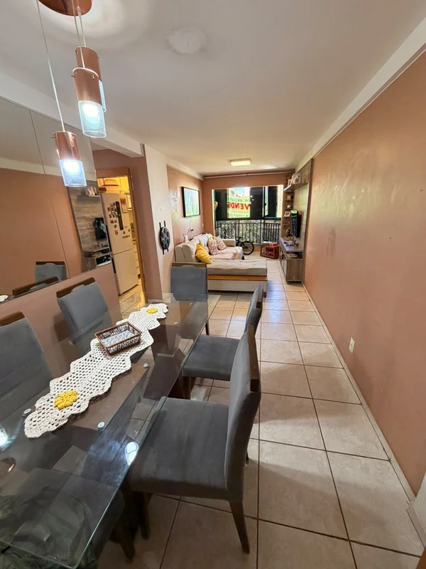 Excelente oportunidade para morar em Samambaia Norte! Este apartamento de 72 m²,...