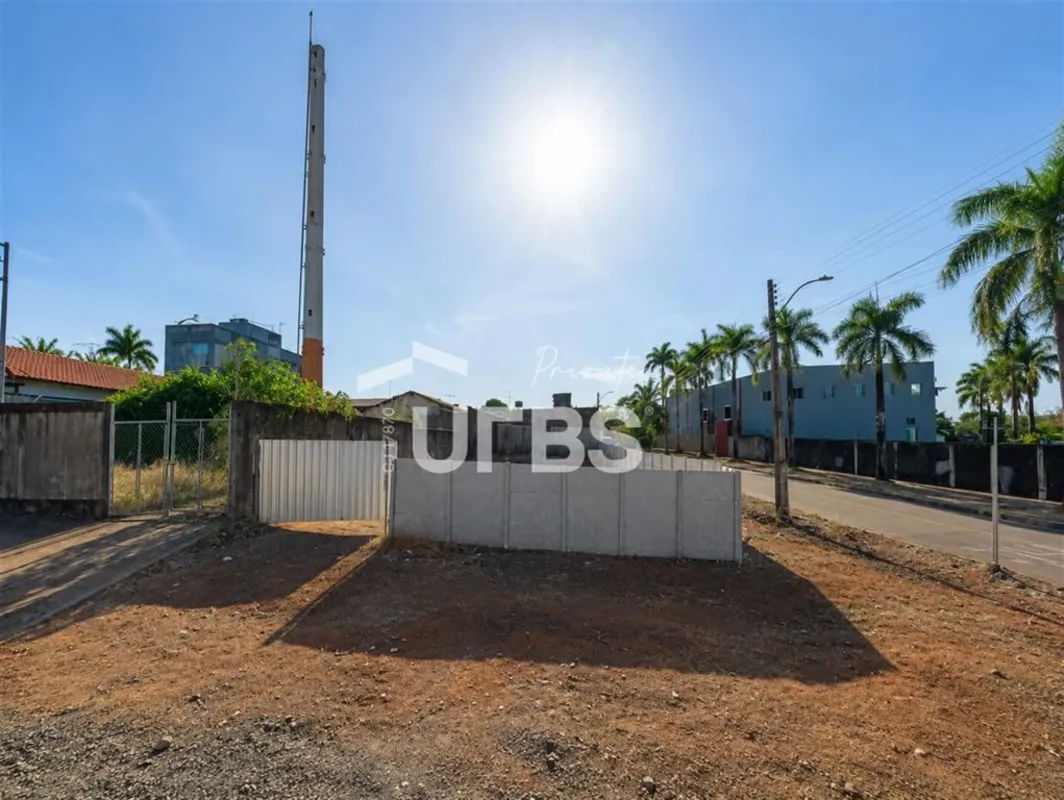 COD U-0034406 - Lote de esquina à venda na Vila Brasília - 442 m²Excelente oport...