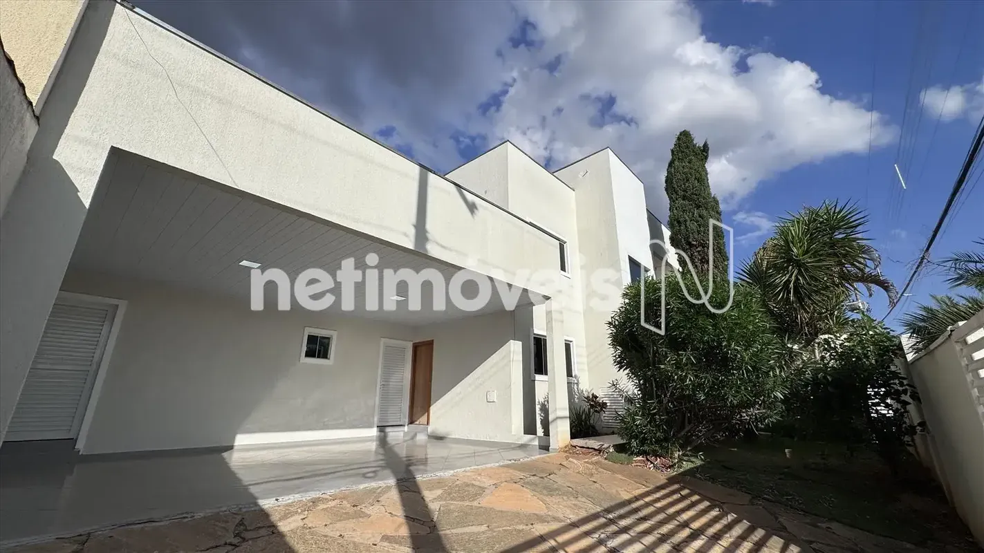 CASA A VENDA CONDOMINIO OURO VERMELHO I Casa nova, 2 pavimentos, edificada em te...