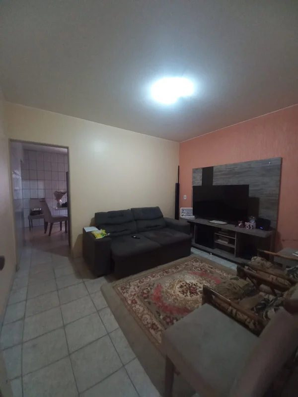 Casa com sala,3 quartos, cozinha, banheiro social, na laje, lote vazado, de esqu...