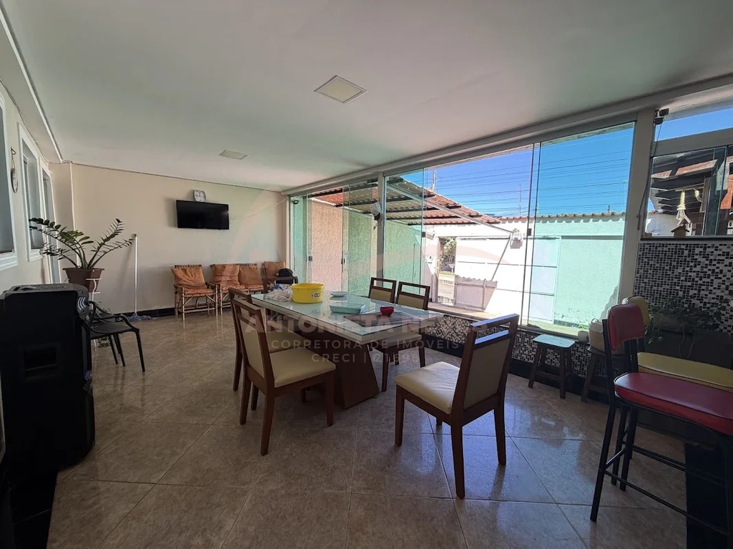 Casa no setor sul -Gamasala bem ampla para 2 ambientes, 4 quartos, sendo 2 suíte...
