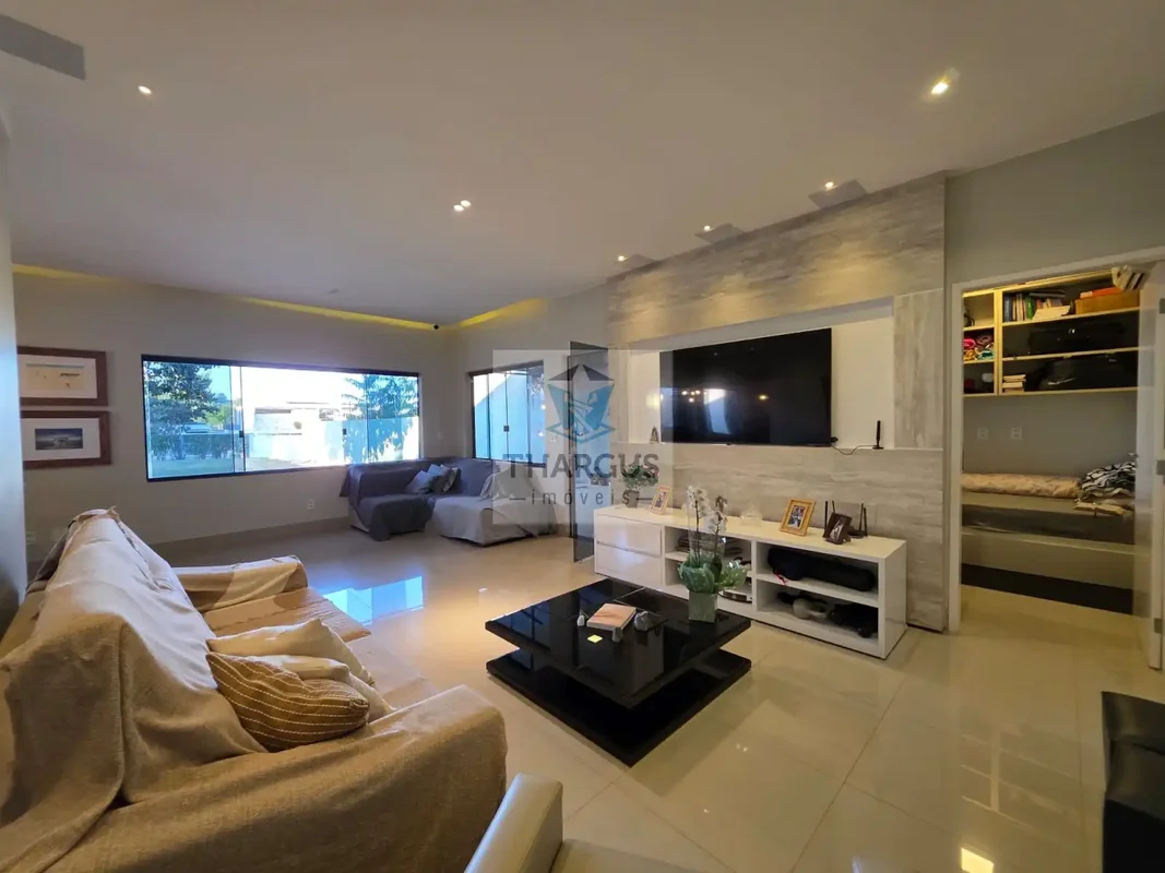 CASA TÉRREA NO TAQUARI – LAGO NORTE | LOTE DIFERENCIADO DE 961m²Um imóvel funcio...