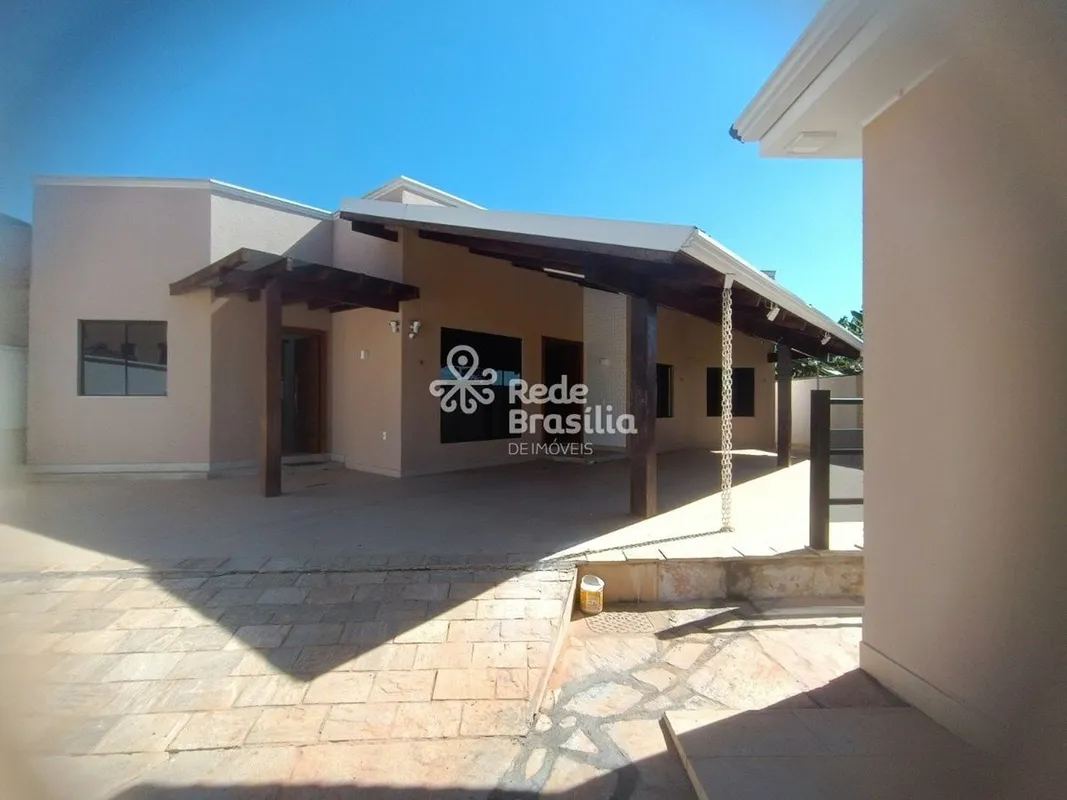 MANSÃO LINEAR DE ALTO PADRÃO + LOFT INDEPENDENTE | 800m² | AV. CONTORNO - VICENT...