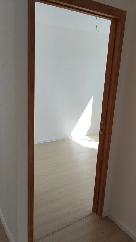 Descubra um excelente apartamento de 2 quartos, sendo 1 suíte, na Quadra 501 Con...