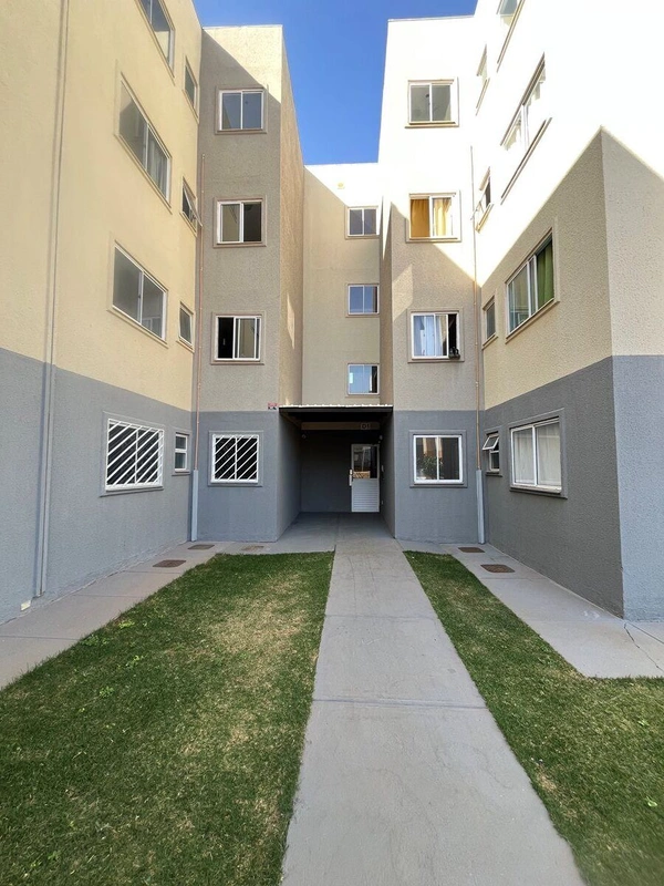 Descubra um excelente apartamento de 2 quartos, sendo 1 suíte, na Quadra 501 Con...