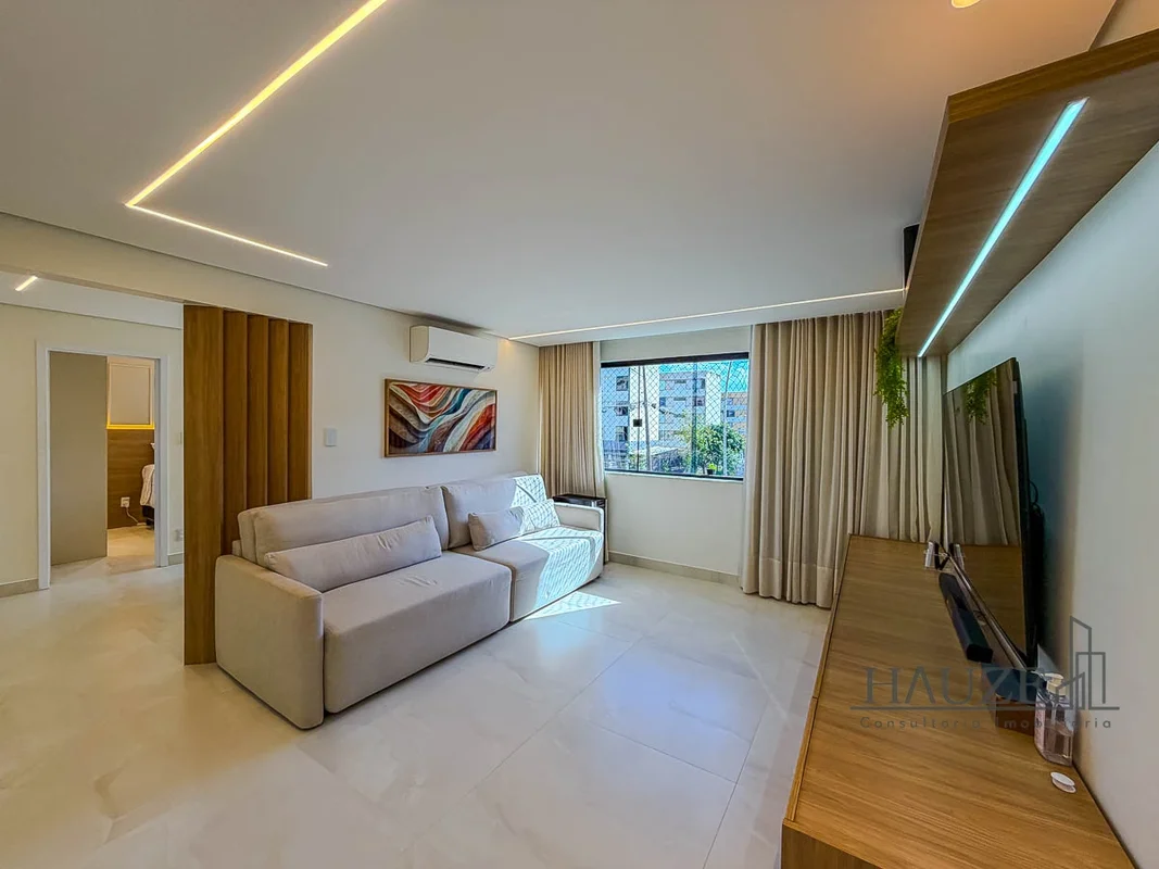 1º andar de canto, energia fotovoltaica, água incluída no condomínio(R$460,00) e...