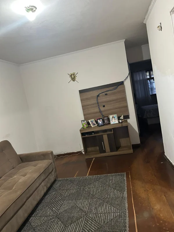 Casa de Esquina, com 2 quartos, sala, cozinha, lote 198m².Aceita financiamento/F...