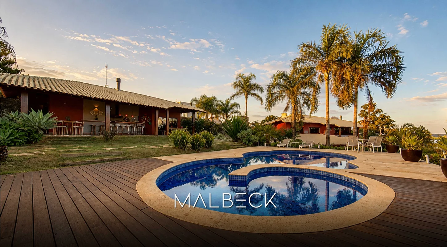 SMPW QUADRA 28 | PARK WAY | PROJETO DURMAR MARTINS | 4 SUÍTES | 515,84 m²Casa de...