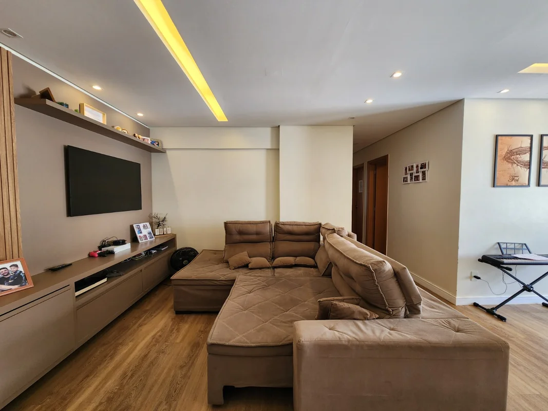 MAPI IMOBILIÁRIA VENDE UNIDADE ASSIM COMPOSTA E DESCRITA:Ed. Maison Viviane Rina...