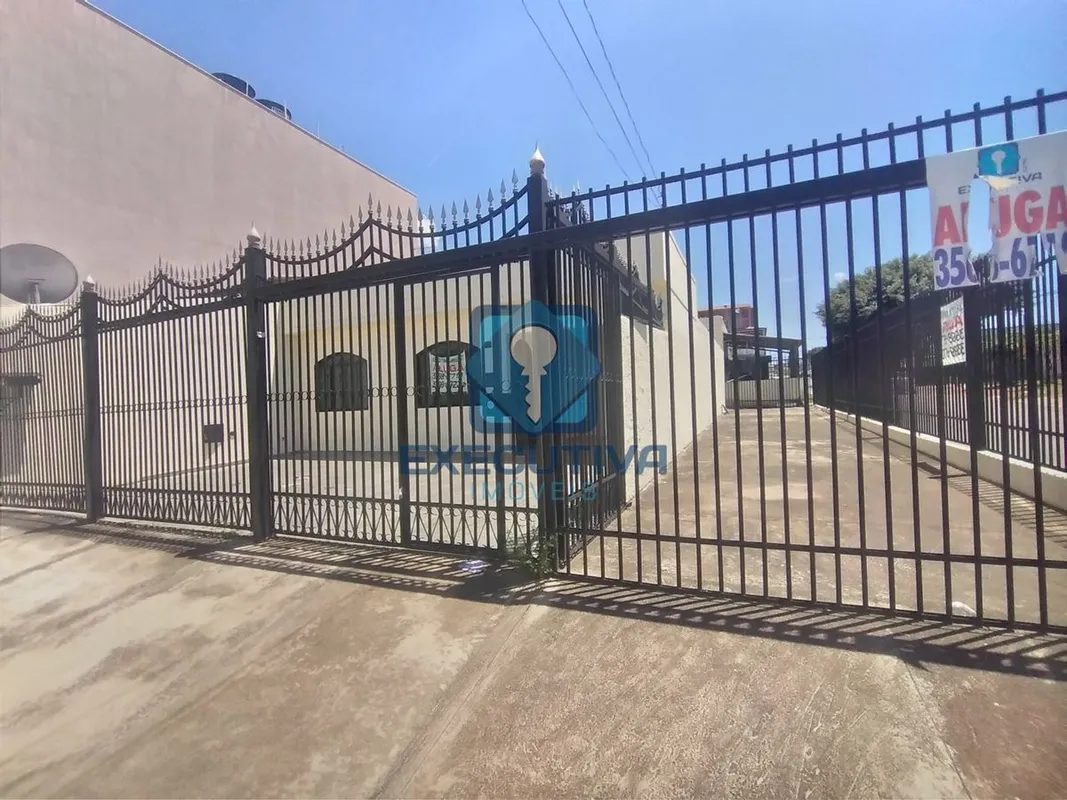 EXECUTIVA IMÓVEIS ALUGACASA NO QNN 22 CEILANDIAEndereço:QNN 22 Conjunto H Casa 5...