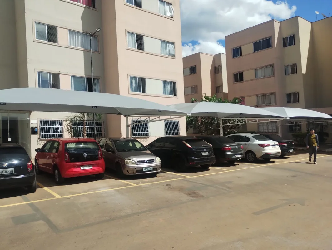 Descubra seu novo lar na Colônia Agrícola Sucupira, em Riacho Fundo-DF. Este apa...
