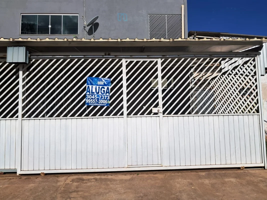 CASA DE FUNDOS PARA LOCAÇÃO | QUADRA 30 – SETOR OESTE – GAMA/DFExcelente casa de...