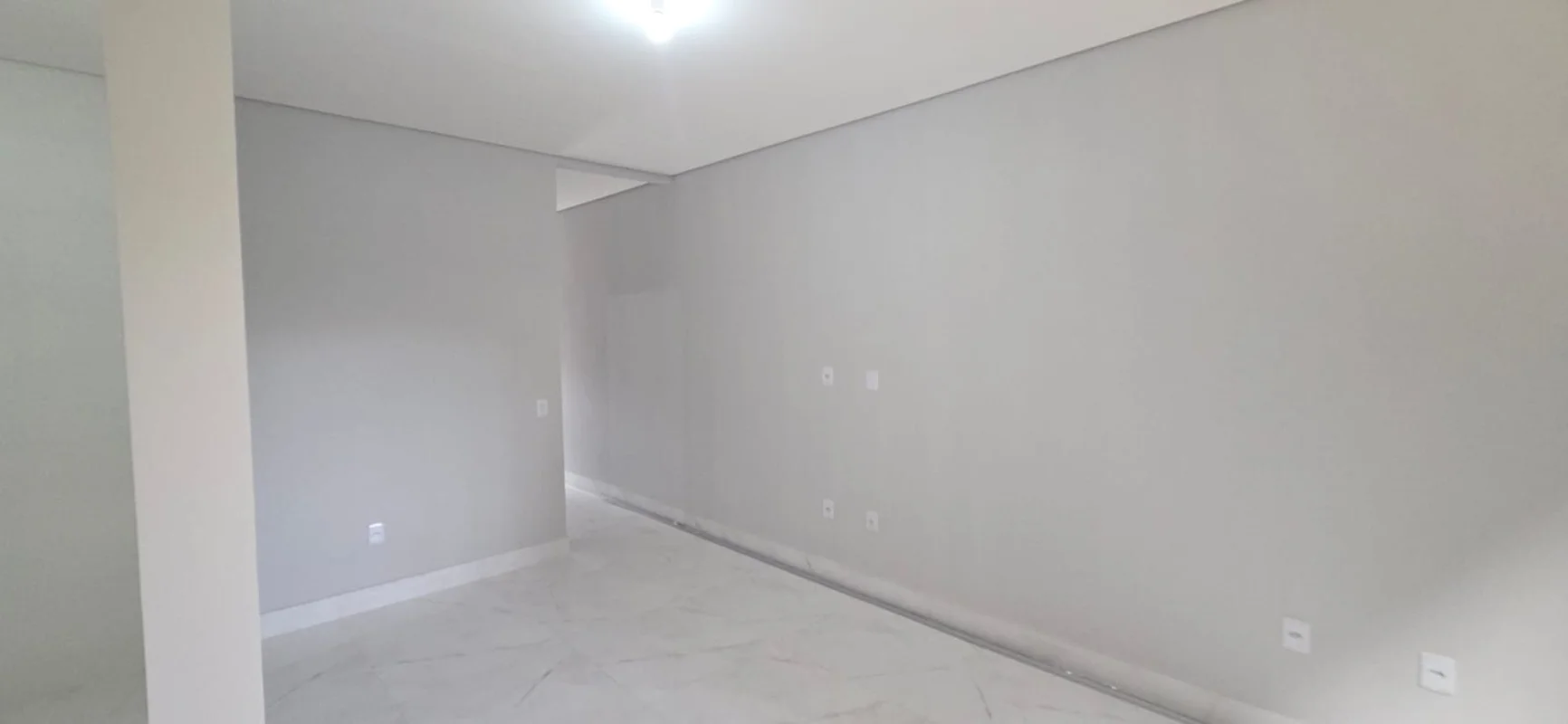 Escritório Imobiliário Ney Linhares aluga:Um Excelente Apartamento na Qd 05 do S...