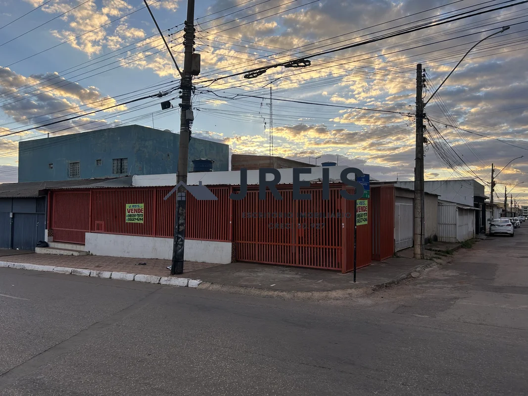 JREIS ESCRITÓRIO IMOBILIÁRIOImóvel com ótima localização, situado na Ceilândia S...