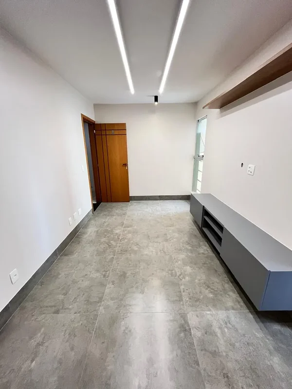 JDM IMOBILIÁRIA ALUGA:Visitas a partir do dia 28/08Aluguel: R$2.400,00Condomínio...