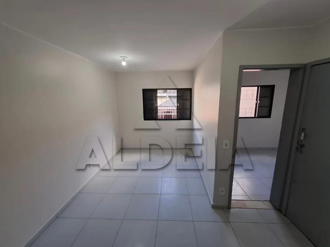 Apartamento para locação com aproximadamente 35 m², localizada no 2º andar. Reún...