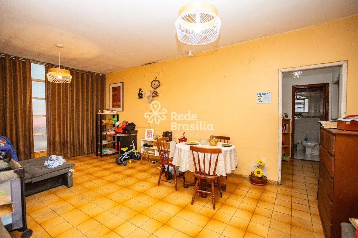 SHCGN 715 - Asa NorteApresentamos esta excelente casa térrea, toda construída na...