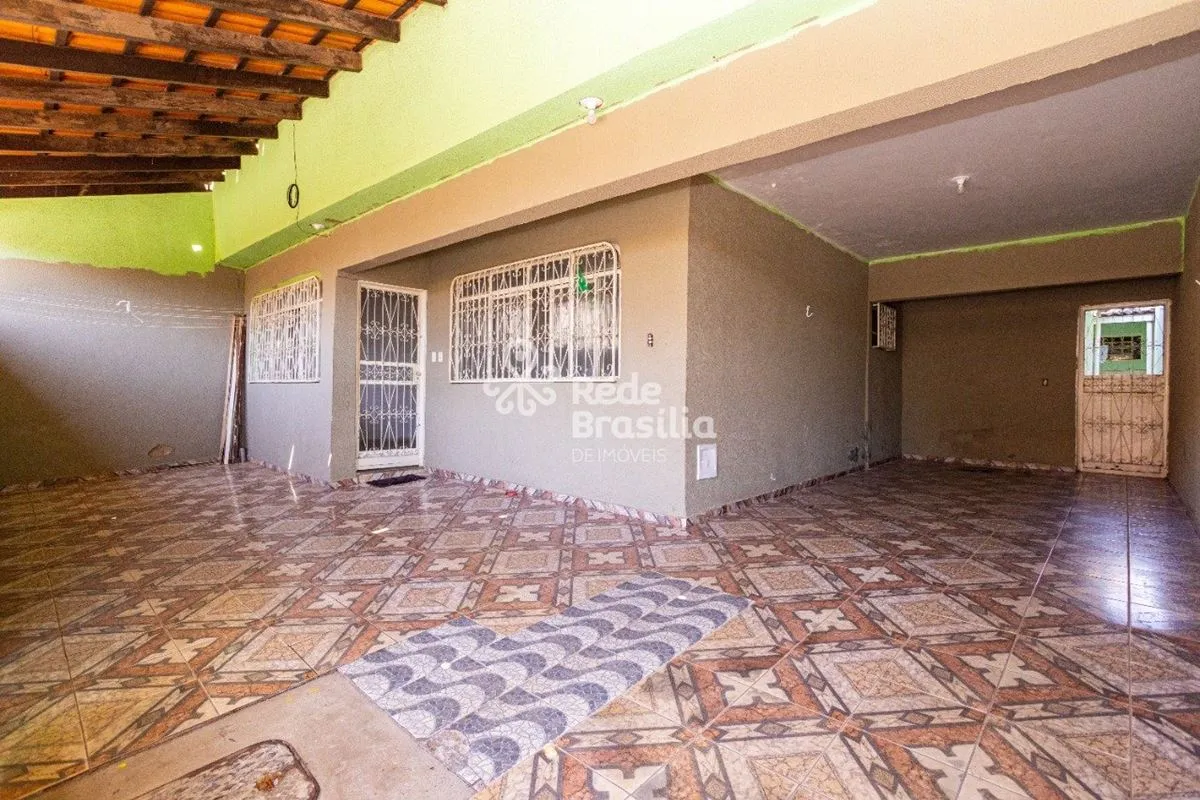 QNM 25 | Casa ampla com Edícula e localização privilegiada | Ceilândia SulExcele...