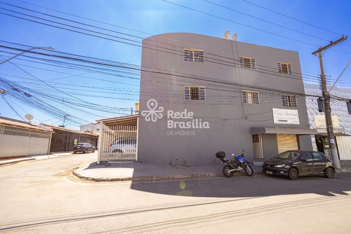 QR 01 | Prédio Comercial com 1 casa - 1 loja - 4 apartamentos | Renda Mensal de ...