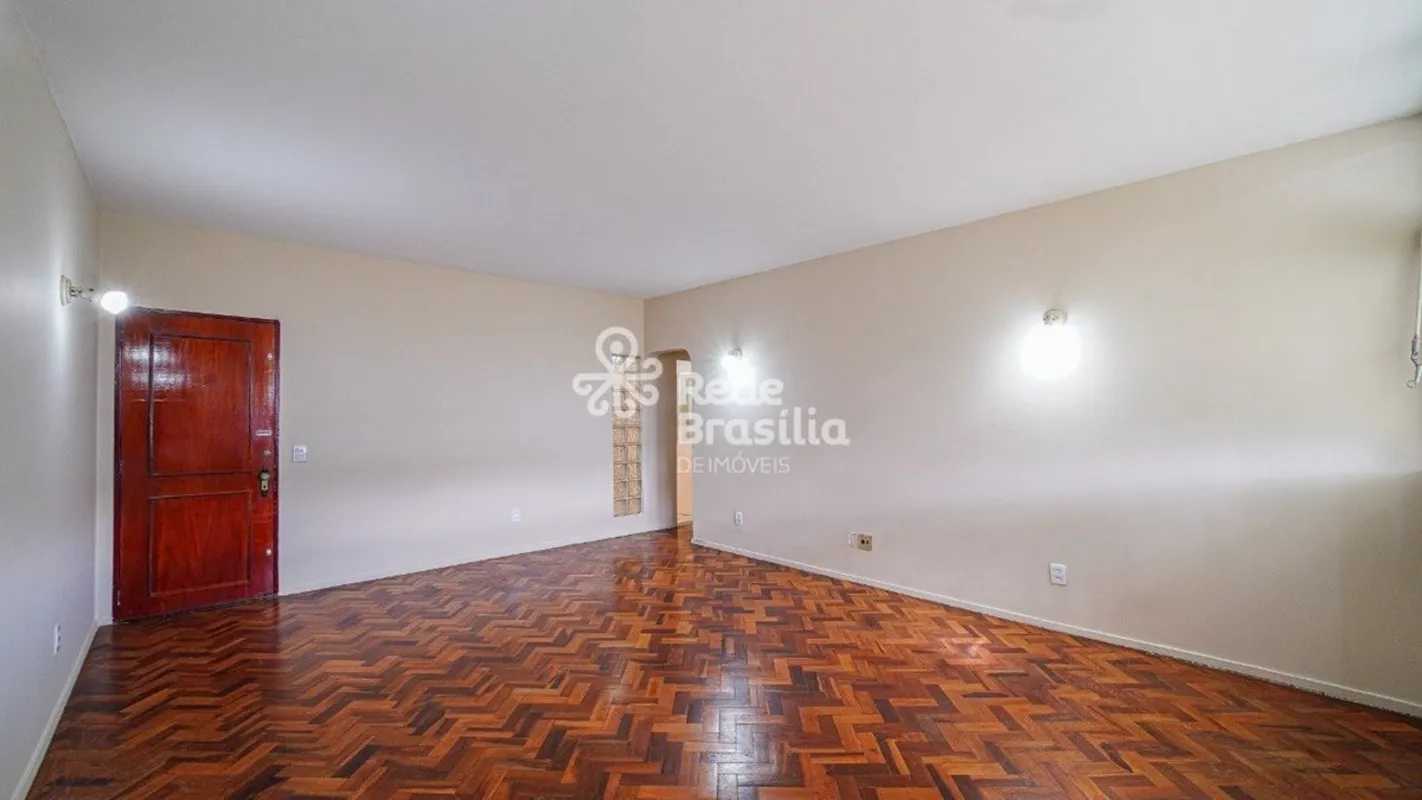 SQN 104, Asa Norte, Brasília/DFOPORTUNIDADE!!!Vendo Apartamento com 111,72m² de ...