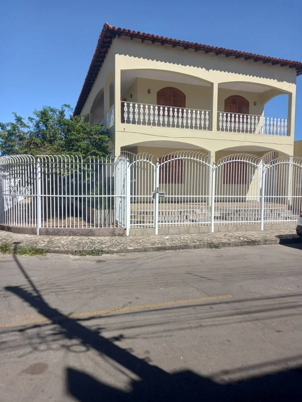 QE-04, CONJ. K, EXCELENTE CASA, LOCALIZAÇÃO PRIVILEGIADA NO GUARÁ-1, CASA 02 PAV...