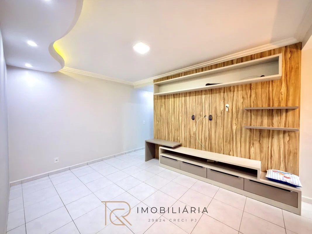 TRG imobiliária VENDE !Excelente apartamento na CNB 5, Ed. Itapoã, com 80,27m² m...