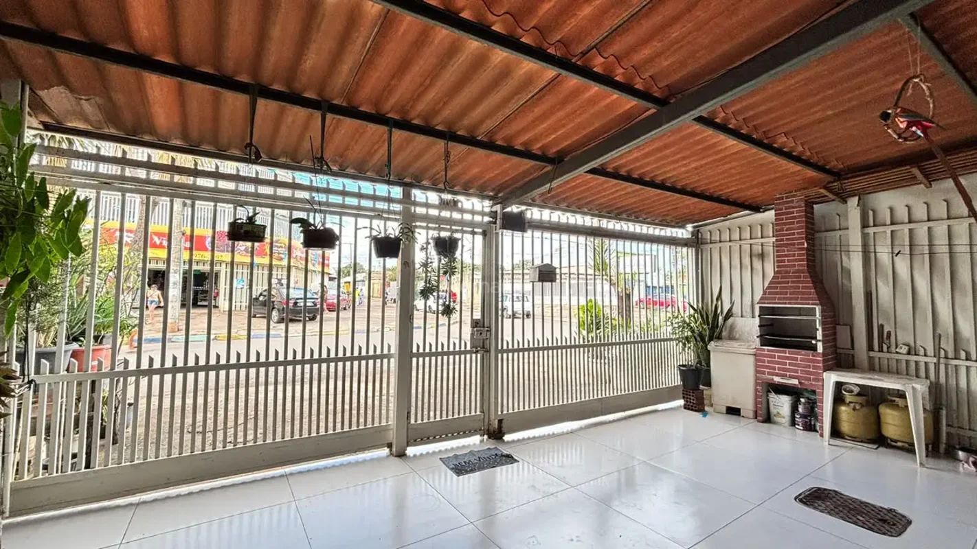 CASA À VENDA – QR 323 | EXCELENTE OPORTUNIDADE!Se você procura um imóvel com exc...