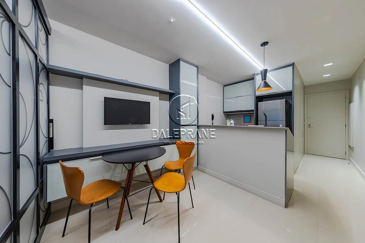 DALEPRANE APRESENTA APARTAMENTO REFORMADO E MOBILIADO COM:CORRETORA RESPONSÁVEL:...