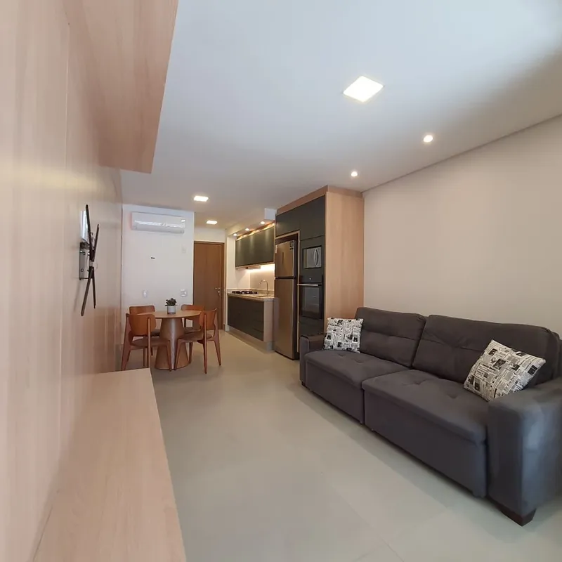 Apartamento de 53,73 m², totalmente mobiliado e planejado, com 1 suíte, sala int...