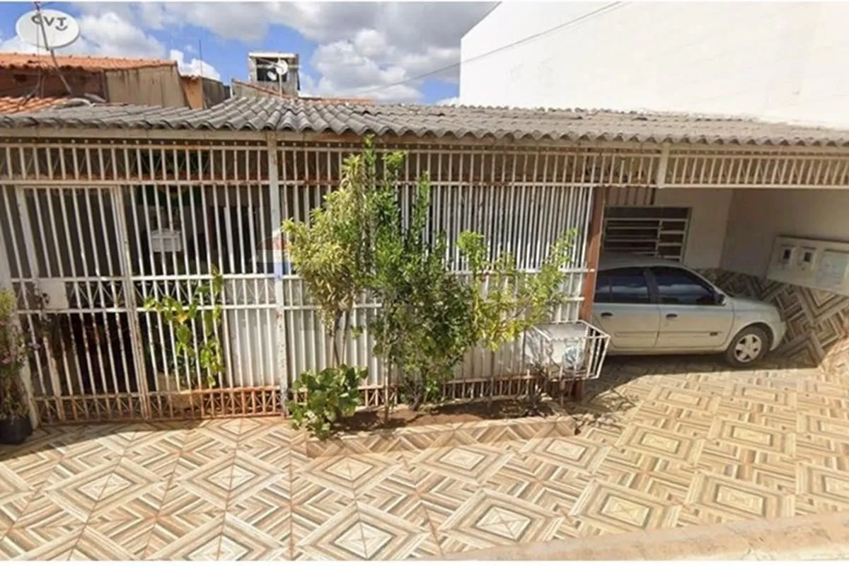 Excelente Oportunidade de Investimento e Moradia Casa Térrea em Localização Estr...