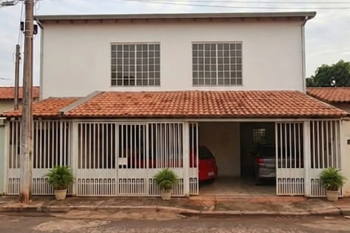 Sobrado 120 Com Duas Moradias Sala Com Projeto de Iluminação 2 Quartos Com Duas ...