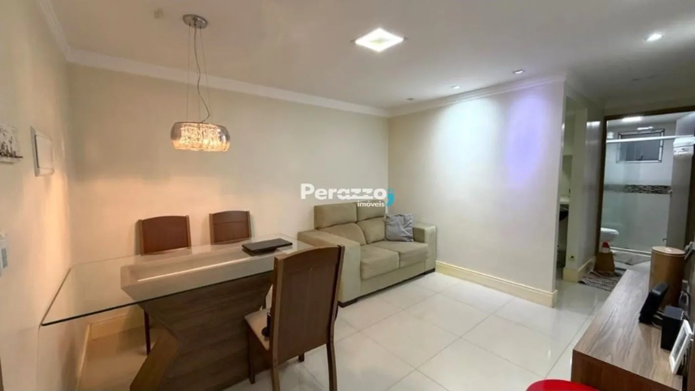Oportunidade Única | Apartamento de 2 Quartos Situado no 1º Pavimento | Armários...