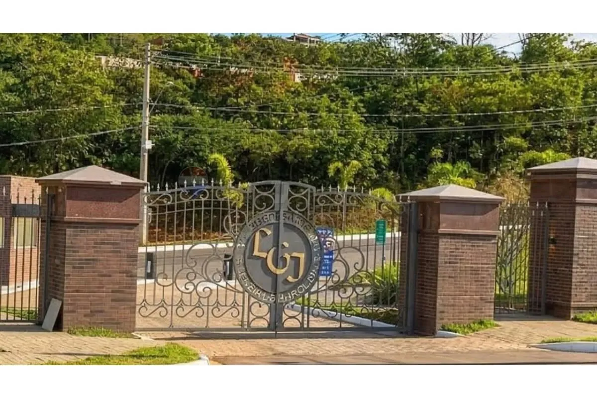 Le Grand JardinCondomínio de lotes e casas de alto padrão no Jardim Botânico, co...