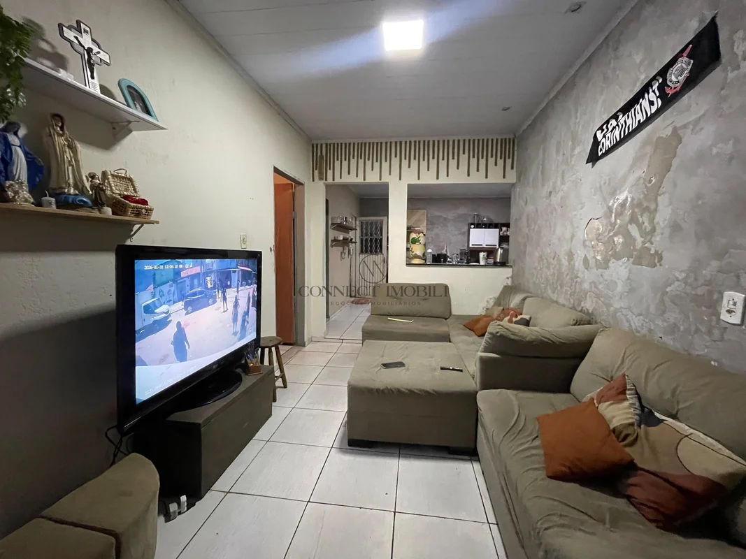 CASA À VENDA | QD 406| 2 QUARTOSRecanto das Emas, Brasília - DFMore em uma casa ...