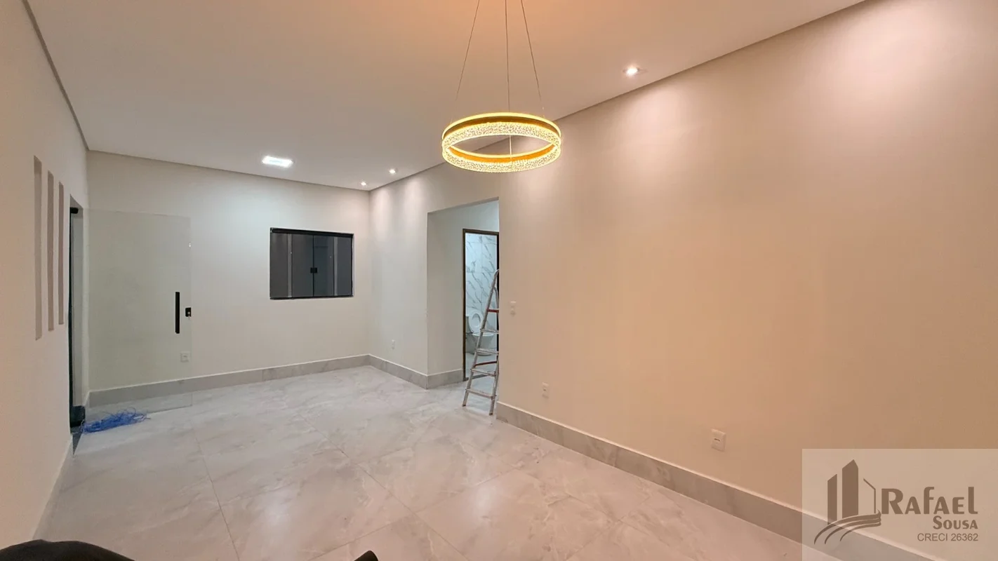 -Quadra 204 - Recanto das EmasConta com:Garagem3 quartos ( 2 suíte )Sala Banheir...