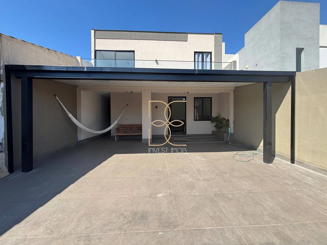 BE INVEST IMOB VENDE:Casa Reformada com 4 Suítes - QE 19 | GUARÁ IISe você procu...