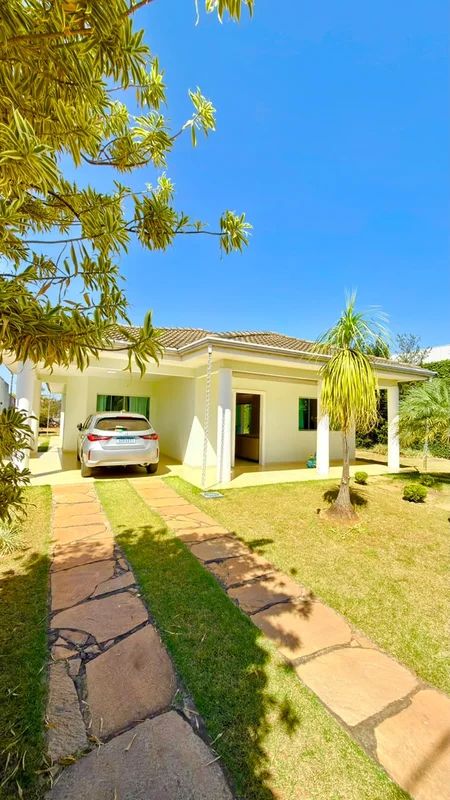 CASA À VENDA | MANSÃO IMPERIAL – ARNIQUEIRASe você procura conforto, segurança e...