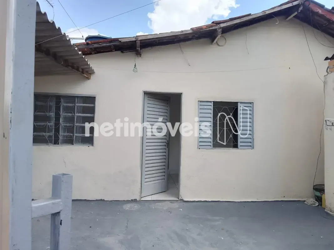 DESCRIÇÃO DO IMÓVEL! Terreno de esquina com 500m² 8 kitnets mobiliadas (prédio c...