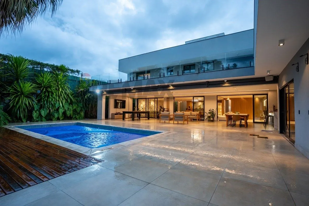 Gabriel Simões CRECI 33.781WhatsApp: 61 98178.4282Casa à venda QL 02, Lago SulÁr...