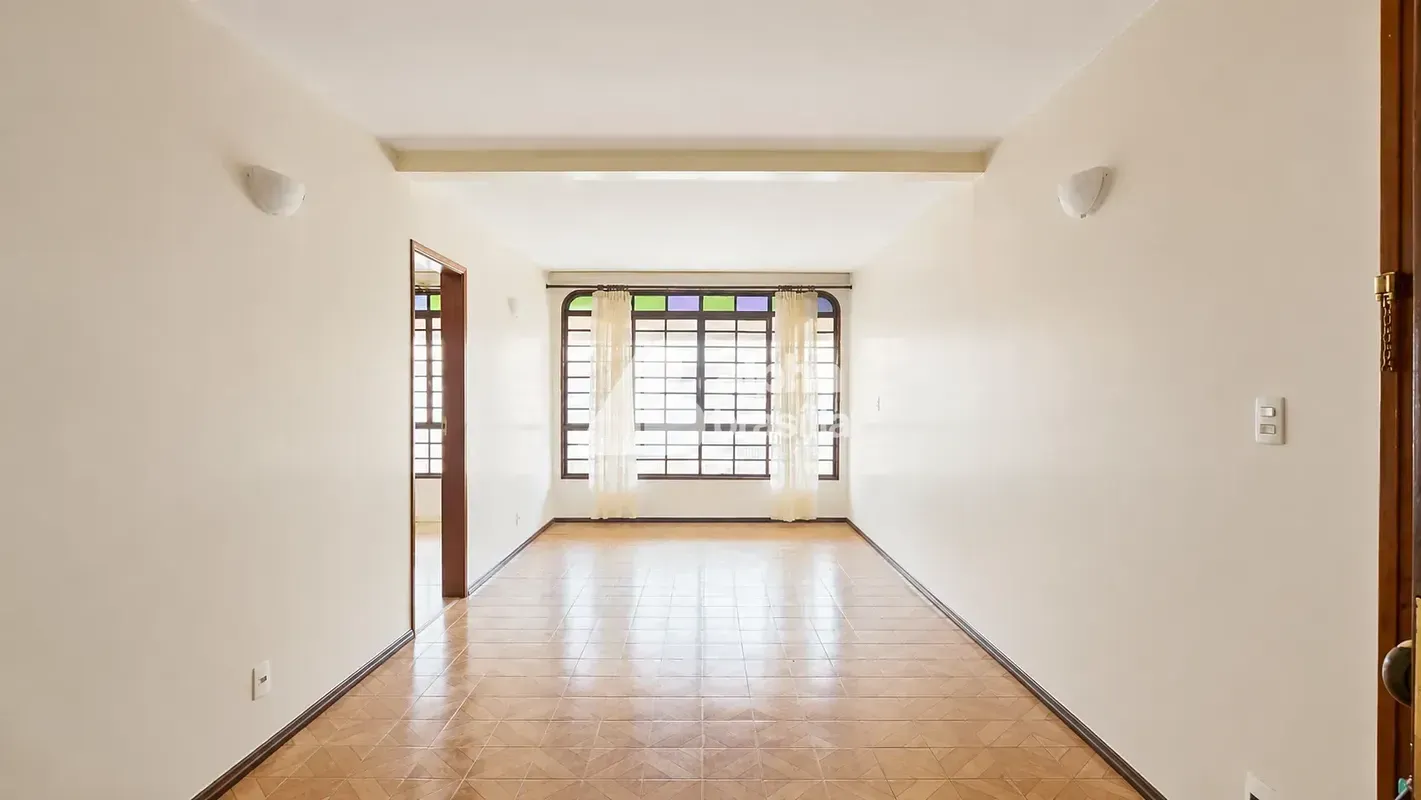 Casa térrea ideal para quem busca conforto, praticidade com espaços bem aproveit...