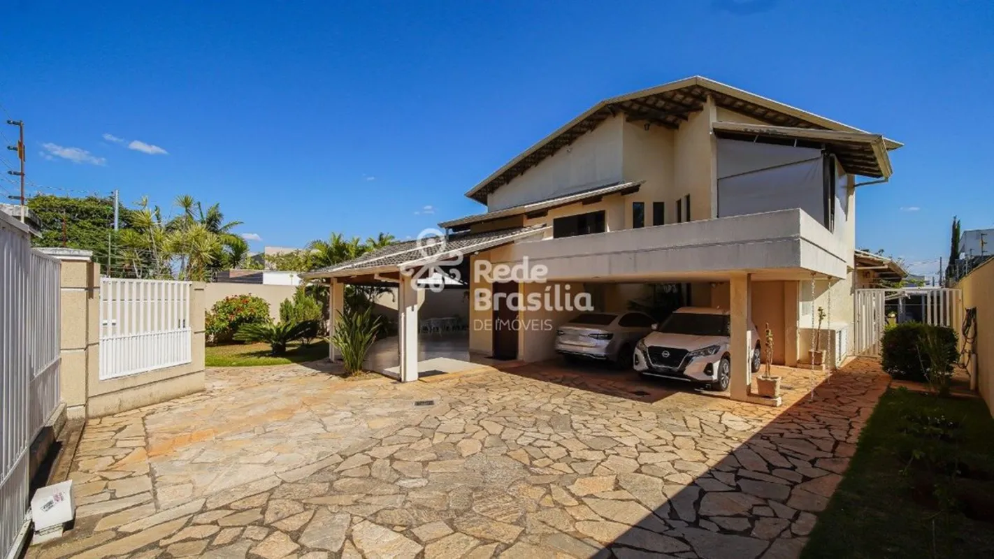 Excelente casa de dois pavimentos à venda no Taquari, Brasília.Com 343 m² de áre...
