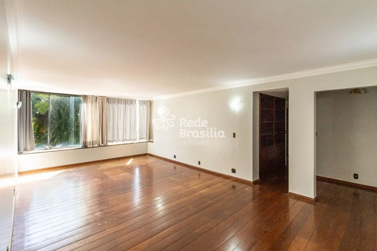 SQN 304 - Apartamento de 03 quartos, sendo 01 Suíte - Asa Norte, Brasília / DFIm...