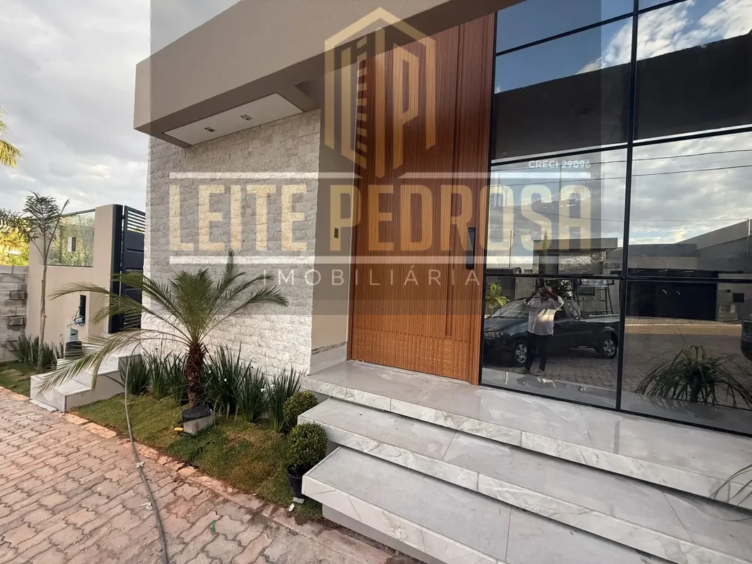 Descubra uma casa exclusiva na Chacará 56, no bairro Colônia Agrícola Samambaia,...
