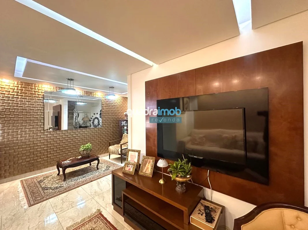 EXCELENTE CASA NO JARDINS MANGUEIRAL, COM 3 QUARTOS, 1 SUÍTE COM CLOSET, 2 VAGAS...