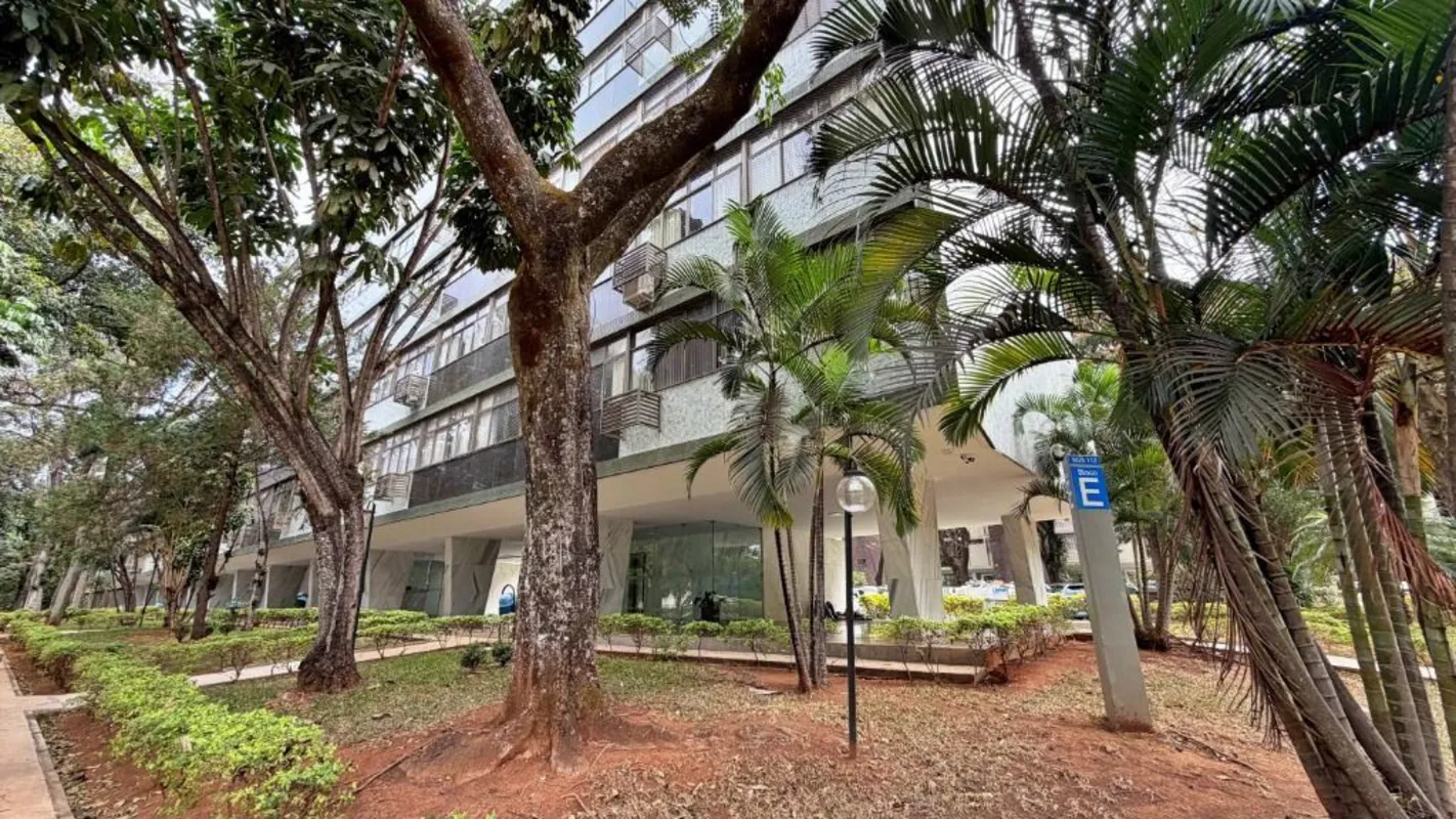Apartamento para Locação | SQS 112 Asa SulExcelente apartamento com 104 m² de ár...